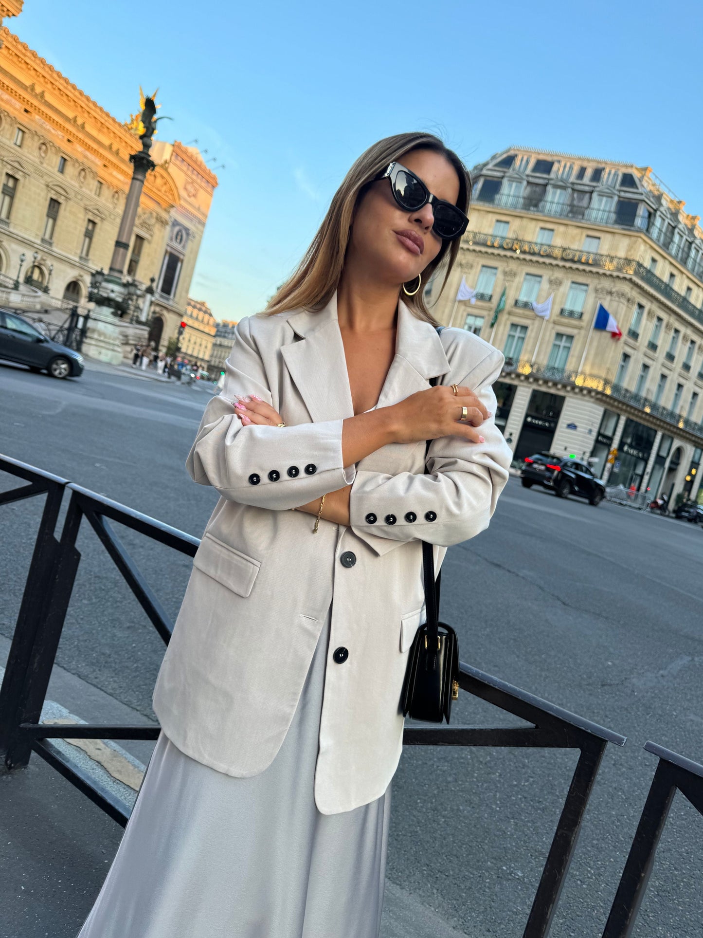 Blazer Elegante de Silueta Refinada – Estilo Diario Premium | Isabel Herrera