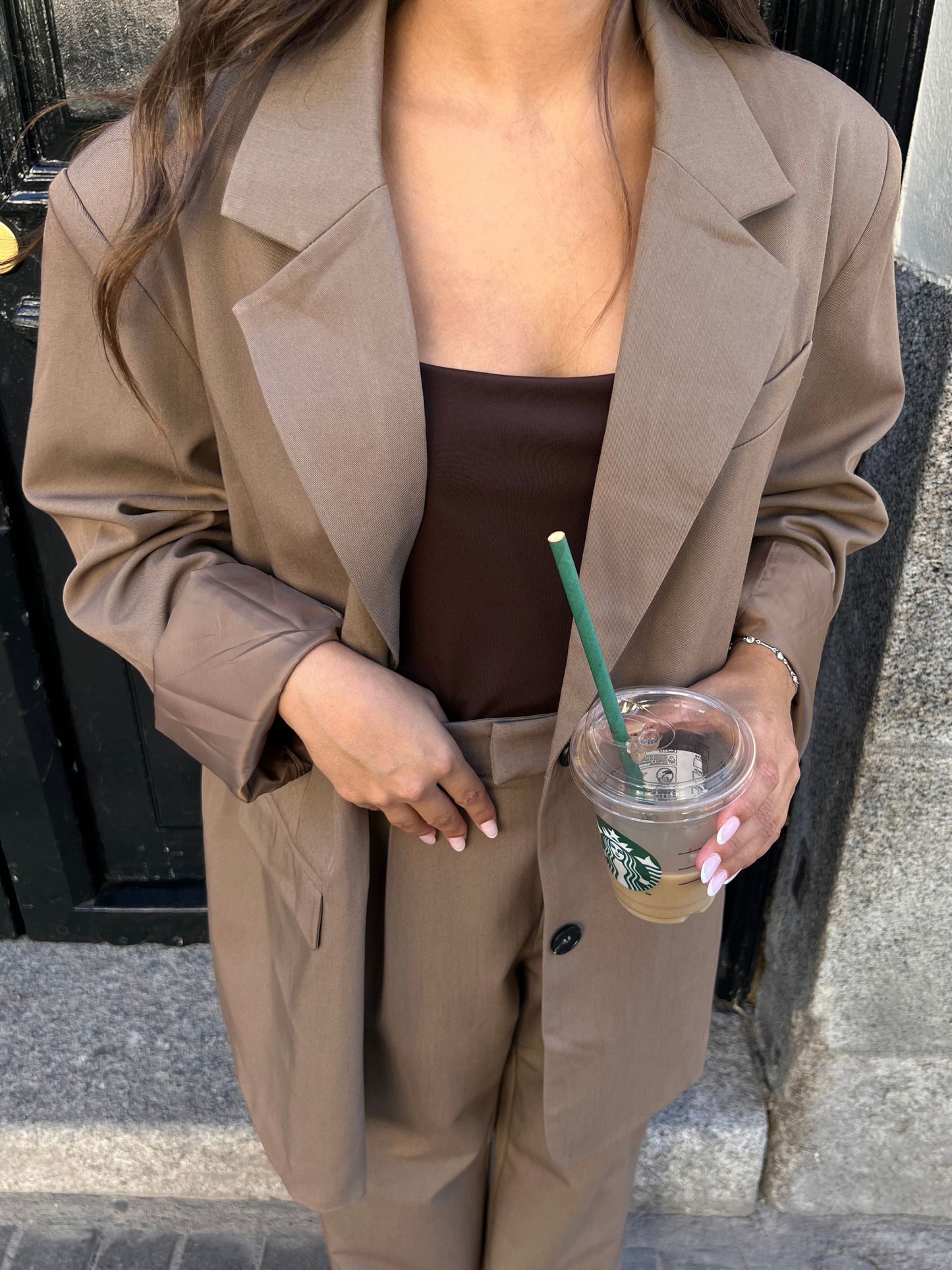 Blazer Elegante de Silueta Refinada – Estilo Diario Premium | Isabel Herrera